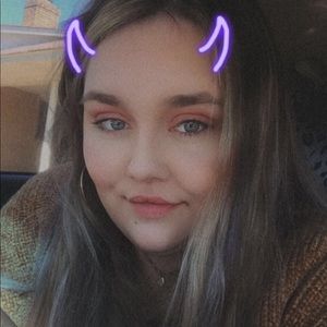 Meet your Posher, Rebekah